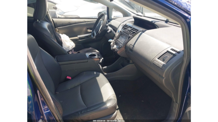 2012 Toyota Prius V - Image 7