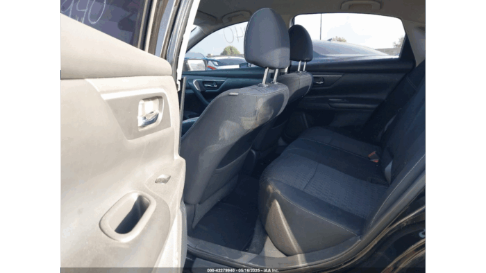2017 Nissan Altima - Image 7