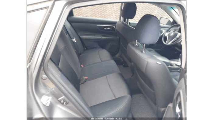 2017 Nissan Altima - Image 7