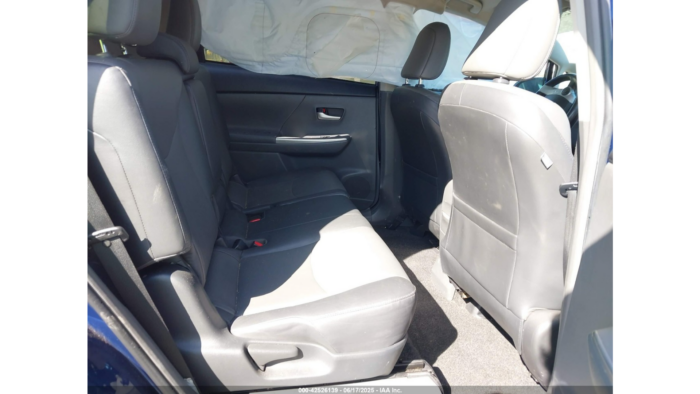 2012 Toyota Prius V - Image 8