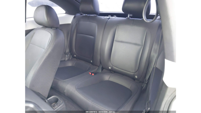 2014 Volkswagen Beetle - Image 7
