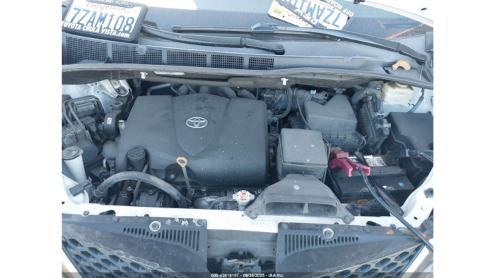 2017 Toyota Sienna Se - Image 6