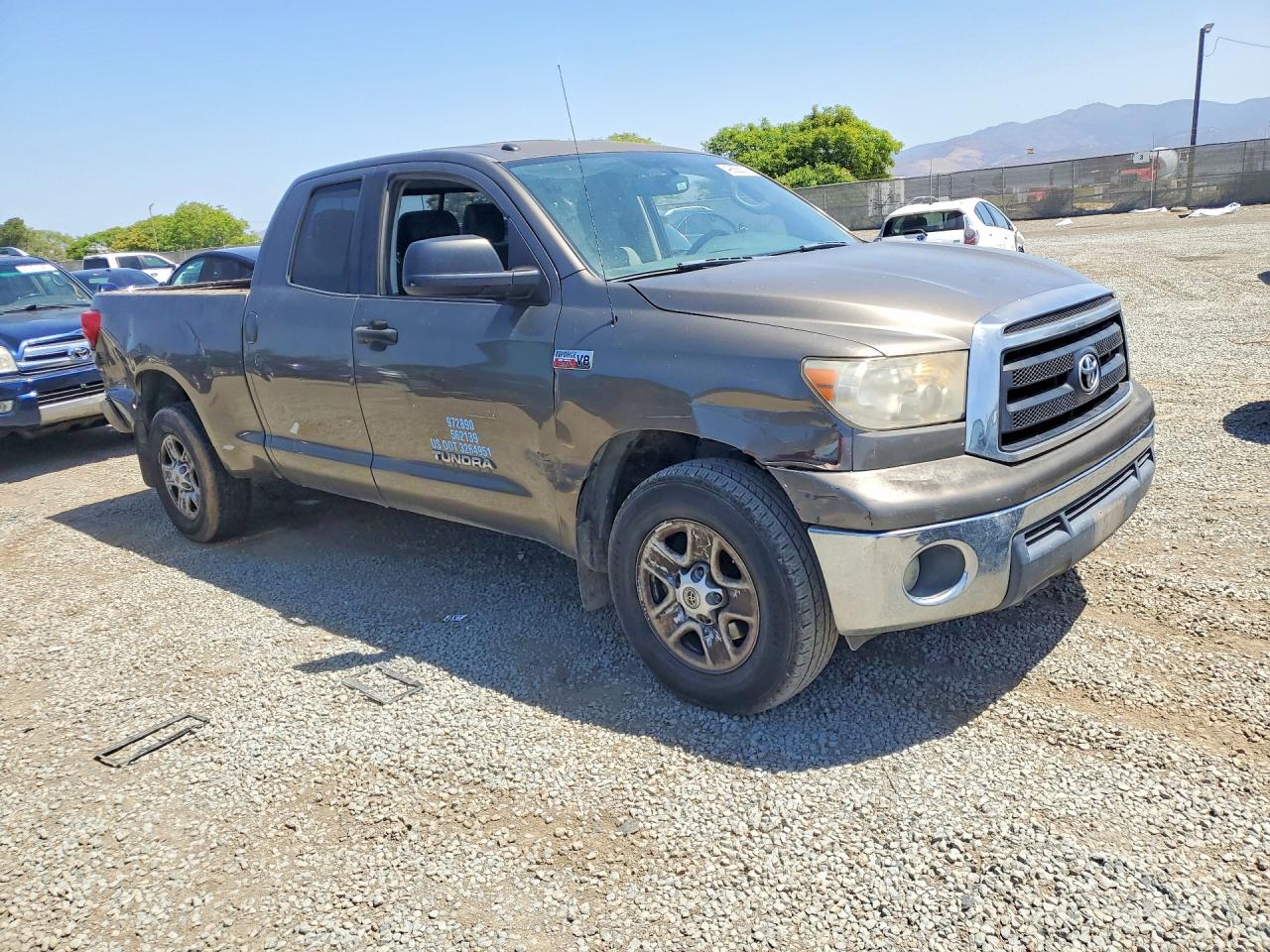 2012 TOYOTA TUNDRA
