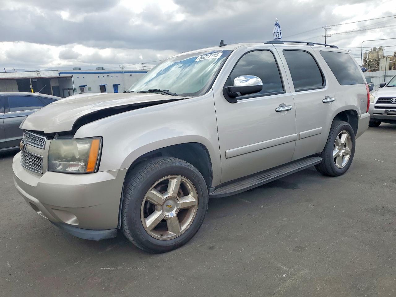 2008 CHREVRLOET TAHOE - Image 2