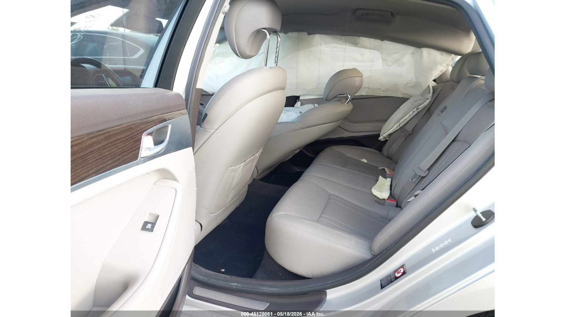 2017 GENESIS G80 - Image 9
