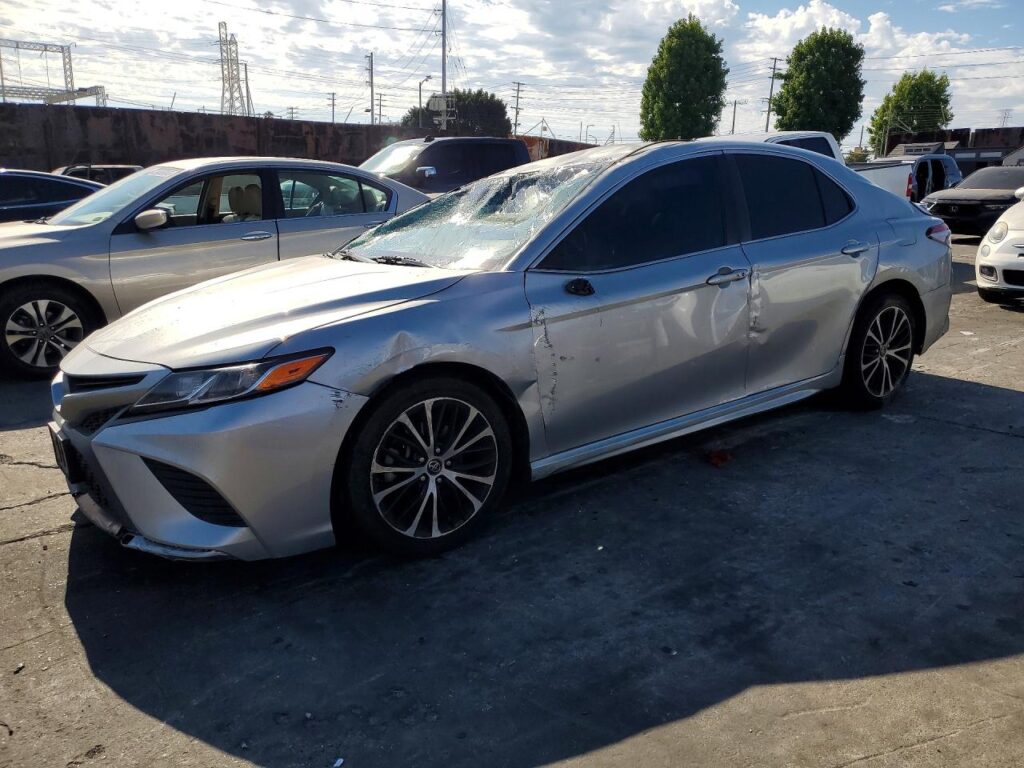 2018 TOYOTA CAMRY