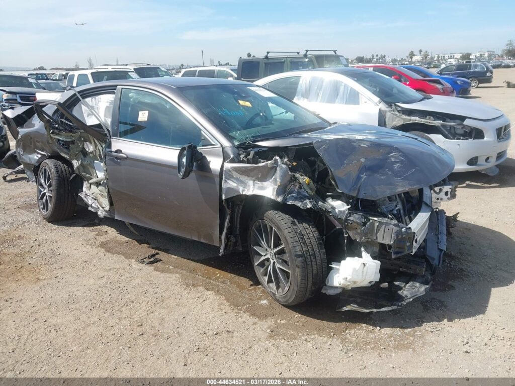 2022 TOYOTA CAMRY