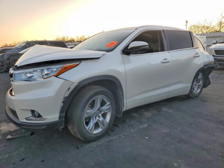 2016 TOYOTA HIGHLANDER