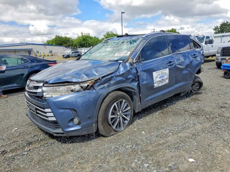 2019 TOYOTA HIGHLANDER